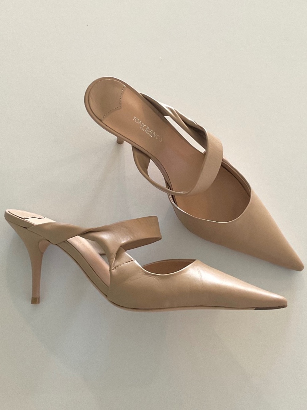 TONY BIANCO Hank Heel in Skin Capretto Size 8.5 LIKE NEW